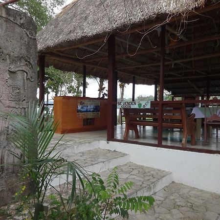 Hotel Santa Barbara Tikal Flores Zewnętrze zdjęcie